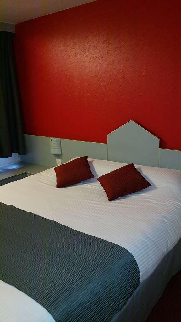 Brit Hotel Sarreguemines Ruang foto
