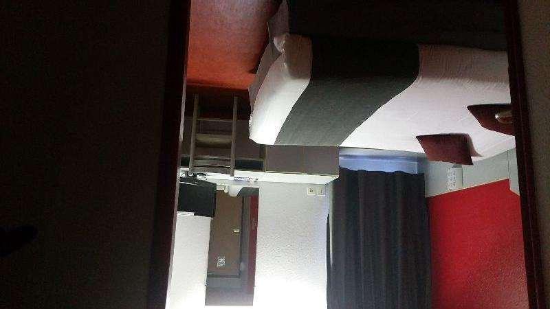 Brit Hotel Sarreguemines Ruang foto